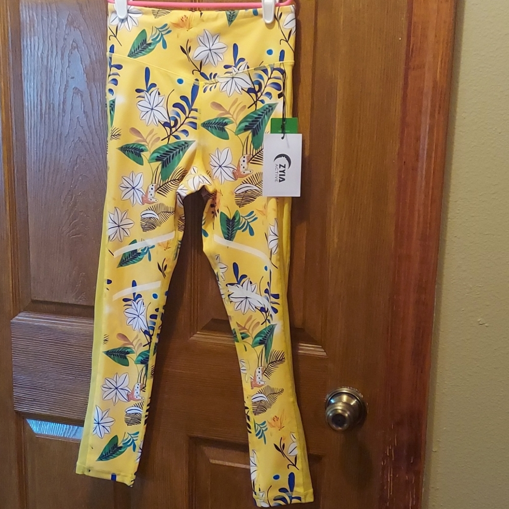 ZYIA Leggings